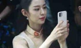 黑红小花在娱乐圈吃瓜,黑红小花吃瓜大揭秘